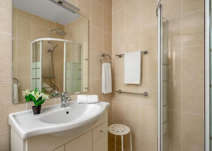 Alcornoque By Interhome Hébergement de vacances Marbellac