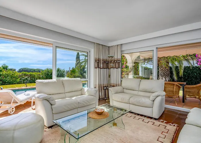 Alcornoque By Interhome *